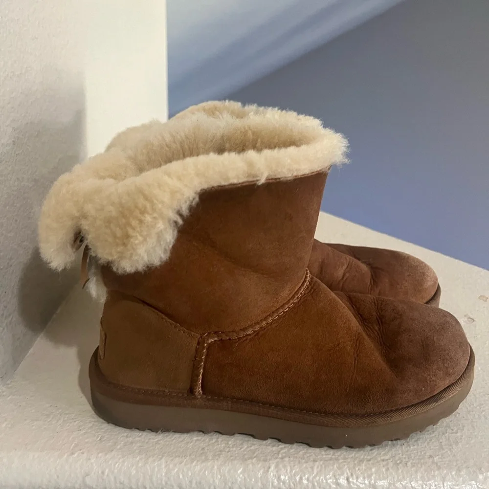 UGG questions leave